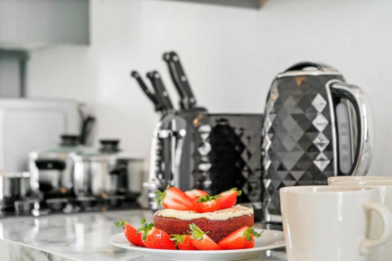 Luxe Holiday Apartments By Sasco Блекпул Екстериор снимка